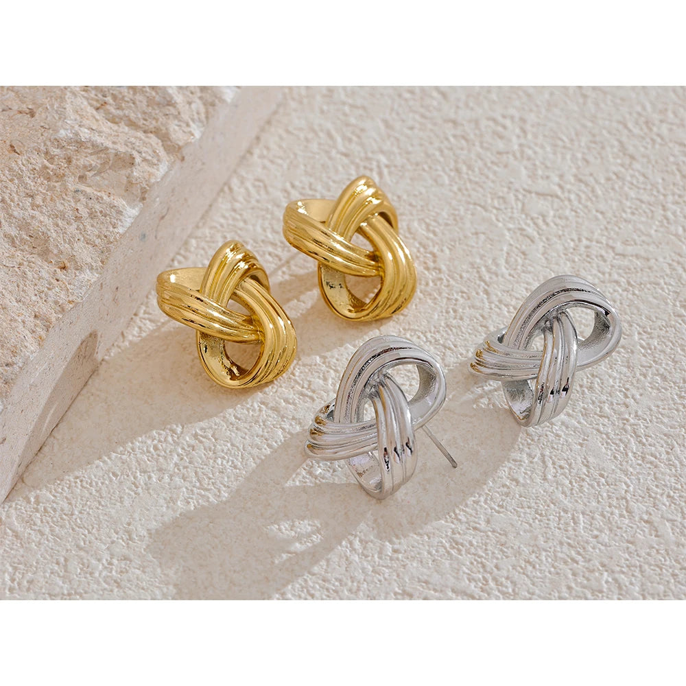 Knot Stud
