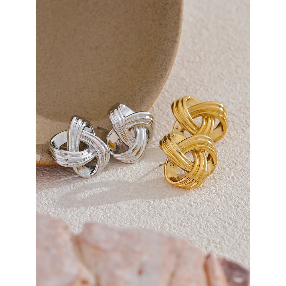 Knot Stud