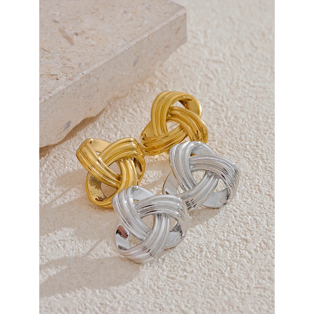 Knot Stud