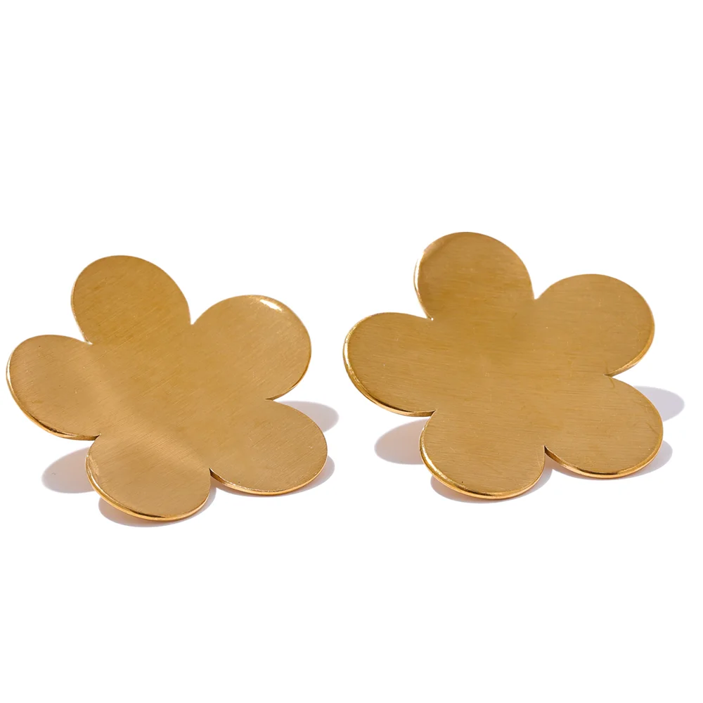 Minimal Flower Stud